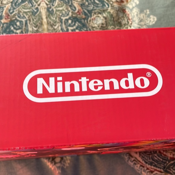 Nintendo Switch V2 Mario Kart 8 Deluxe Bundle - Picture 5 of 11